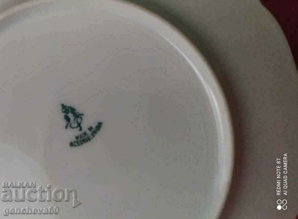 TWO Beautiful Complementary Plates/Czechoslovakia - 7 TWO Beautiful Complementary Plates/Czechoslovakia - 7