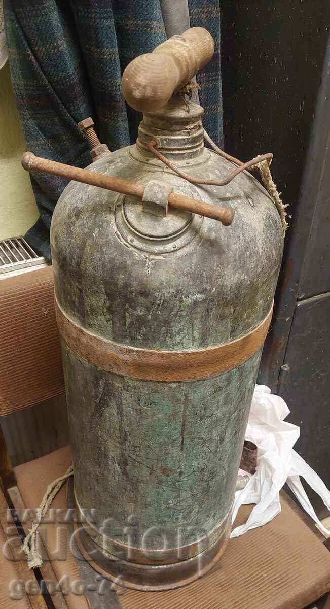 old bronze pump HOLDER