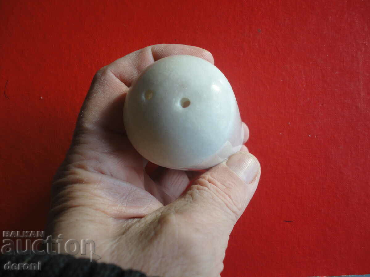 Auction Marble salt and pepper shaker 1 Auction Marble salt and pepper shaker 1