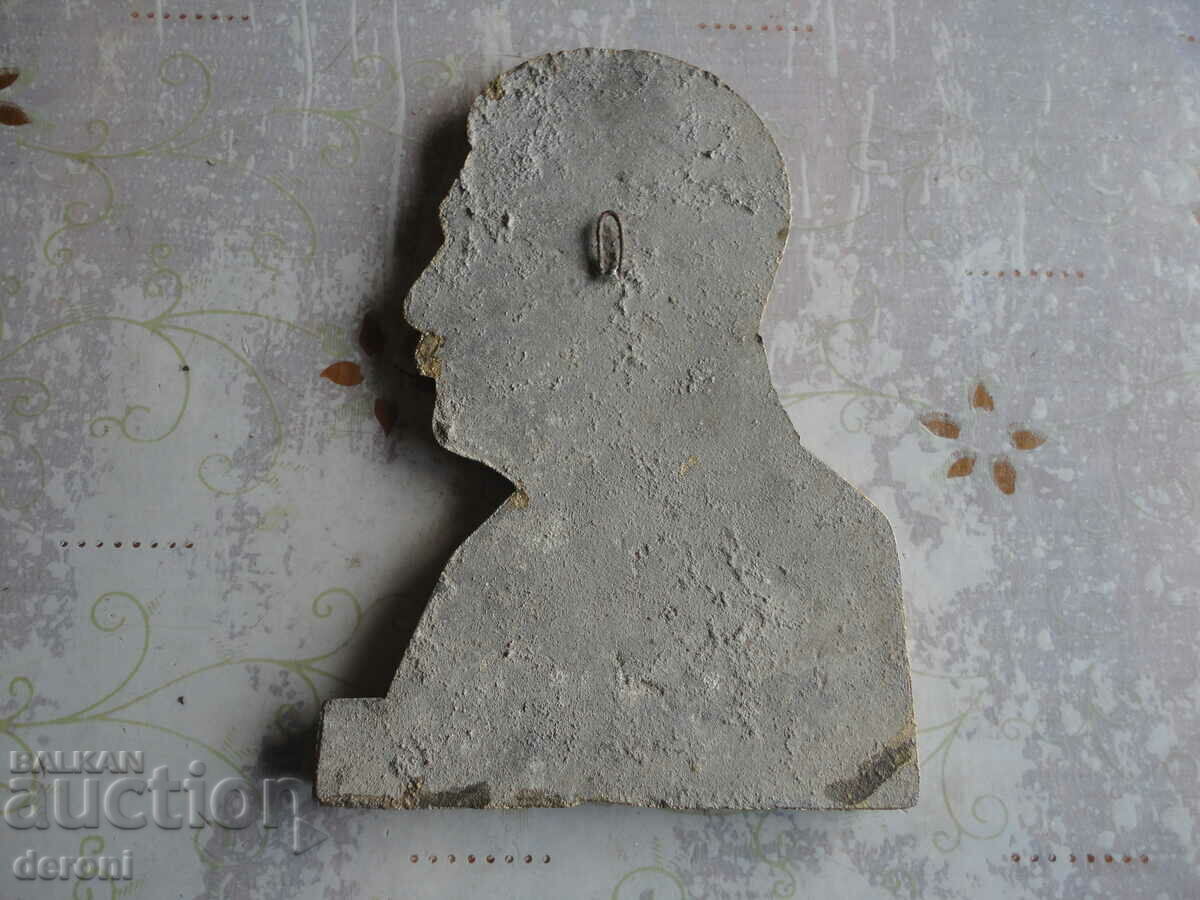 Delivery of Bronze sculpture of Stalin Delivery of Bronze sculpture of Stalin