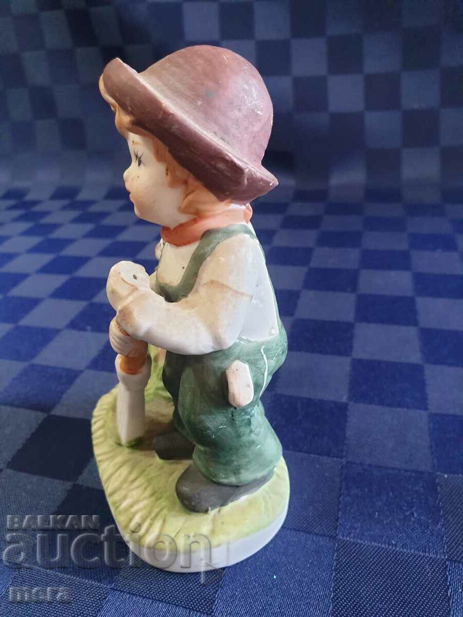 Auction Porcelain figurine Auction Porcelain figurine