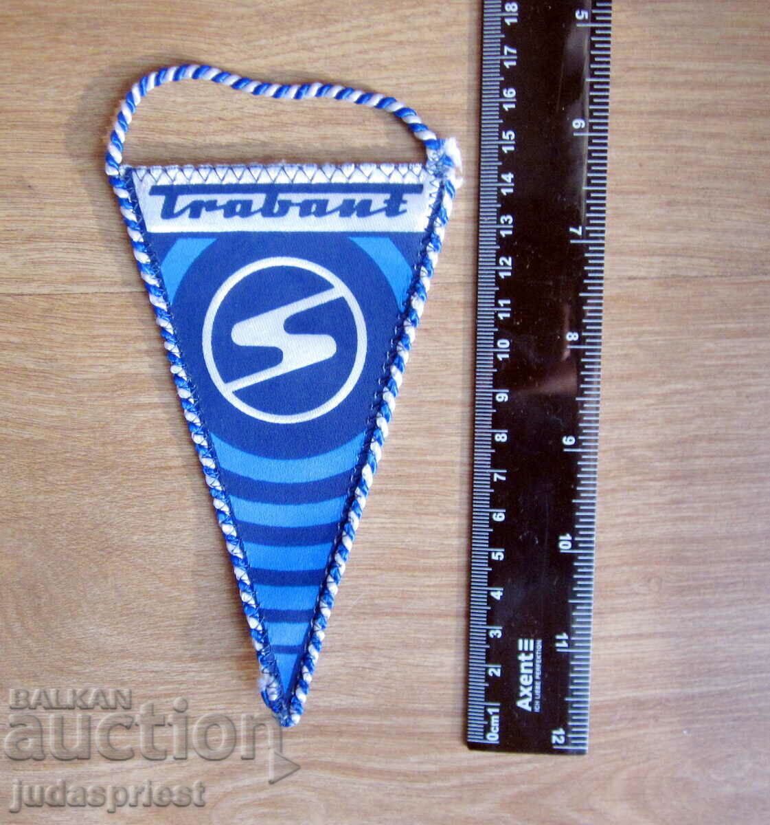 Δημοπρασία παλιά σημαία αυτοκινήτου με έμβλημα αυτοκινήτου trabant Δημοπρασία παλιά σημαία αυτοκινήτου με έμβλημα αυτοκινήτου trabant