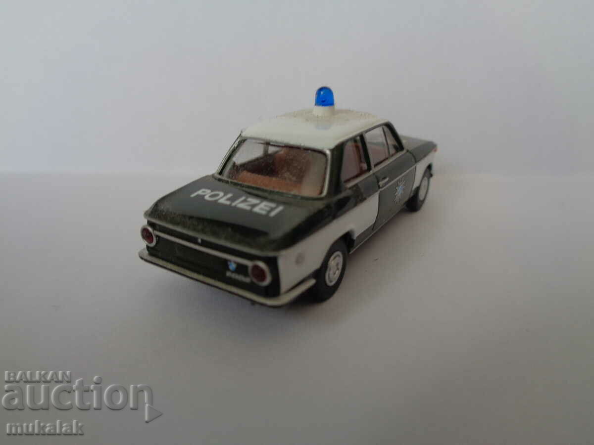 Delivery of WIKING 1:87 H0 BMW 2002 POLICE TOY CAR MODEL Delivery of WIKING 1:87 H0 BMW 2002 POLICE TOY CAR MODEL