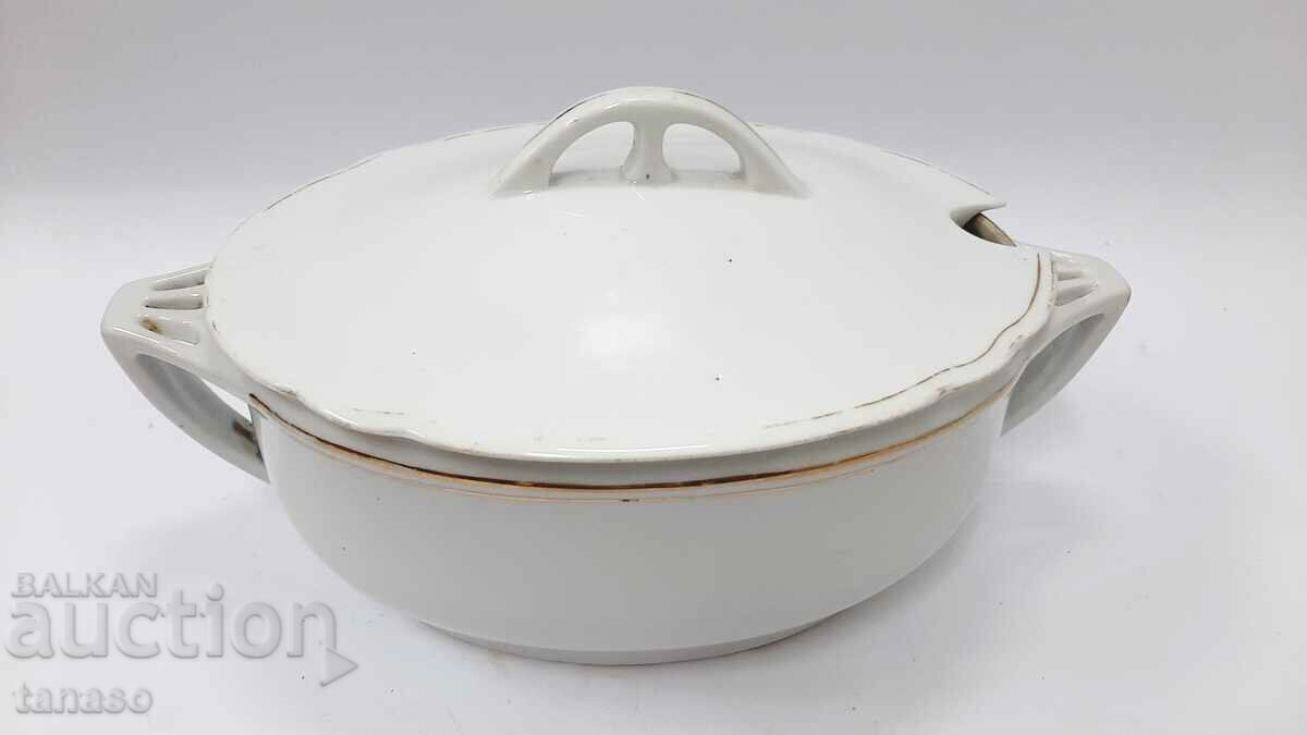 Schlaggenwald old porcelain tureen, ellipse, lid (10.2) with price € 30.00 | 58.68 BGN