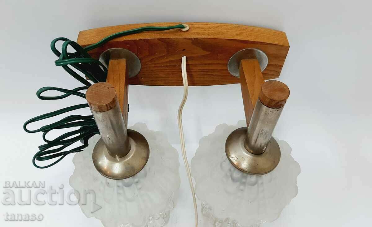 Auction Wall sconce, double with lampshades(15.4) Auction Wall sconce, double with lampshades(15.4)