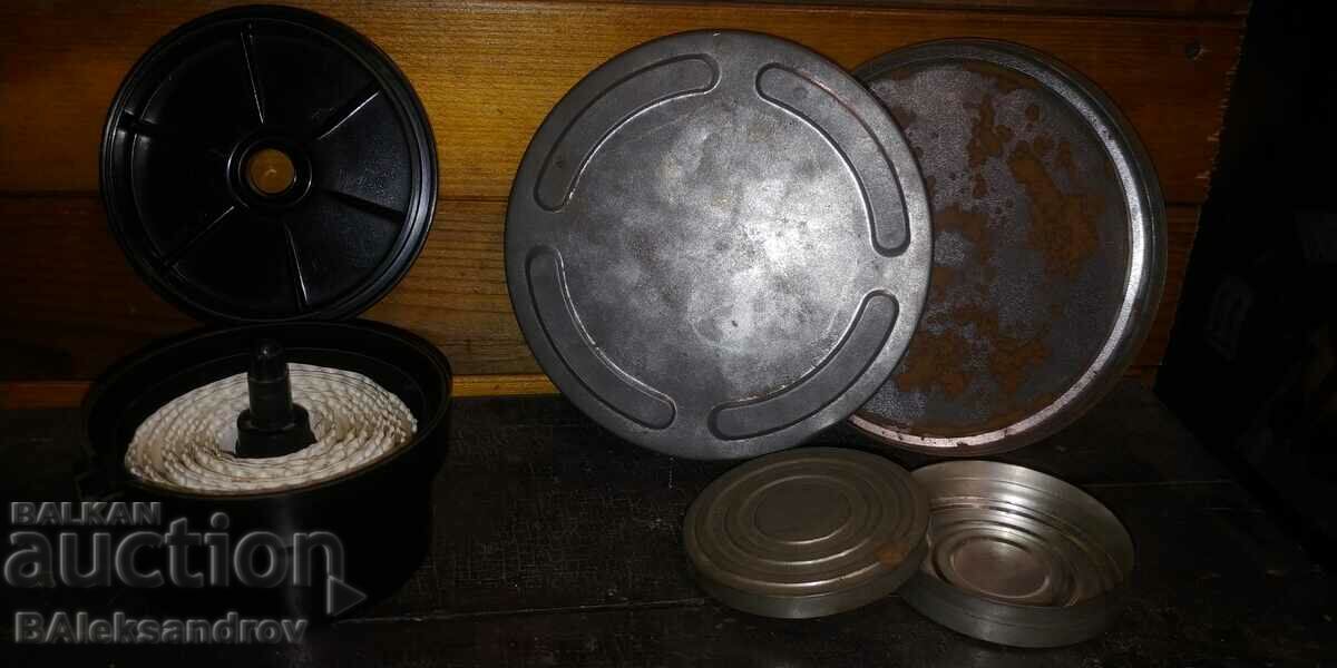 Πολλά παλιά κουτιά ταινίας - 5