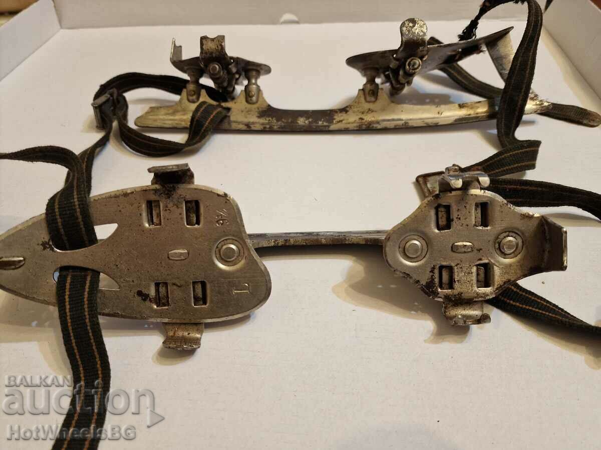 Стари ретро кънки за лед 60-те год. Стари ретро кънки за лед 60-те год.