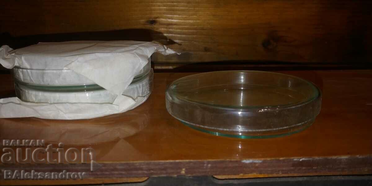 Laboratory cups, Petri dishes - 5 Laboratory cups, Petri dishes - 5