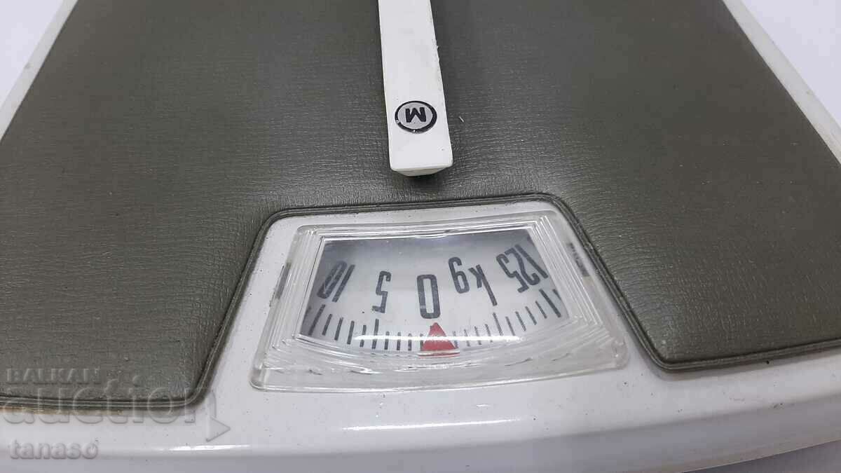 Old body weight scale(13.4) - 5