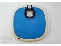 Old body weight scale(13.4)