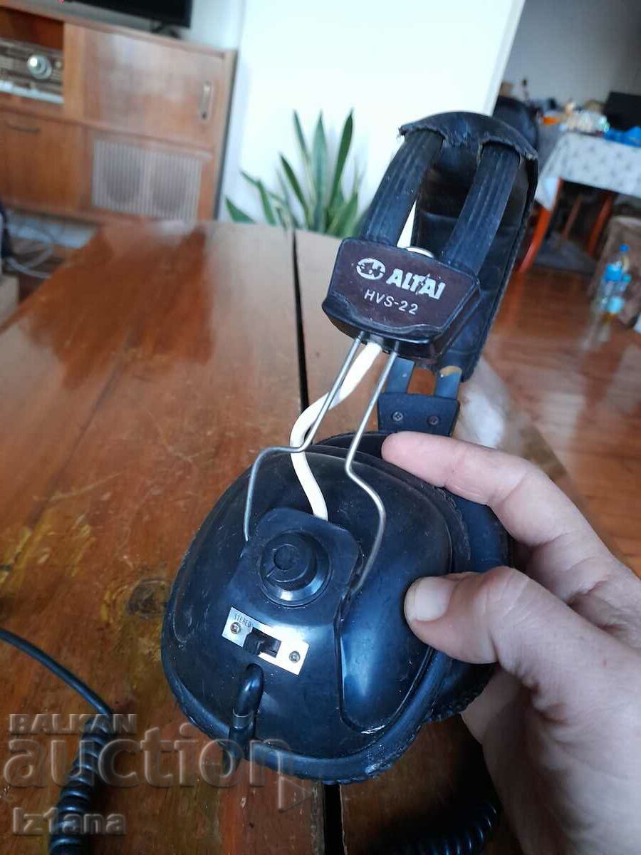 Delivery of Old Altai HVS-22 headphones