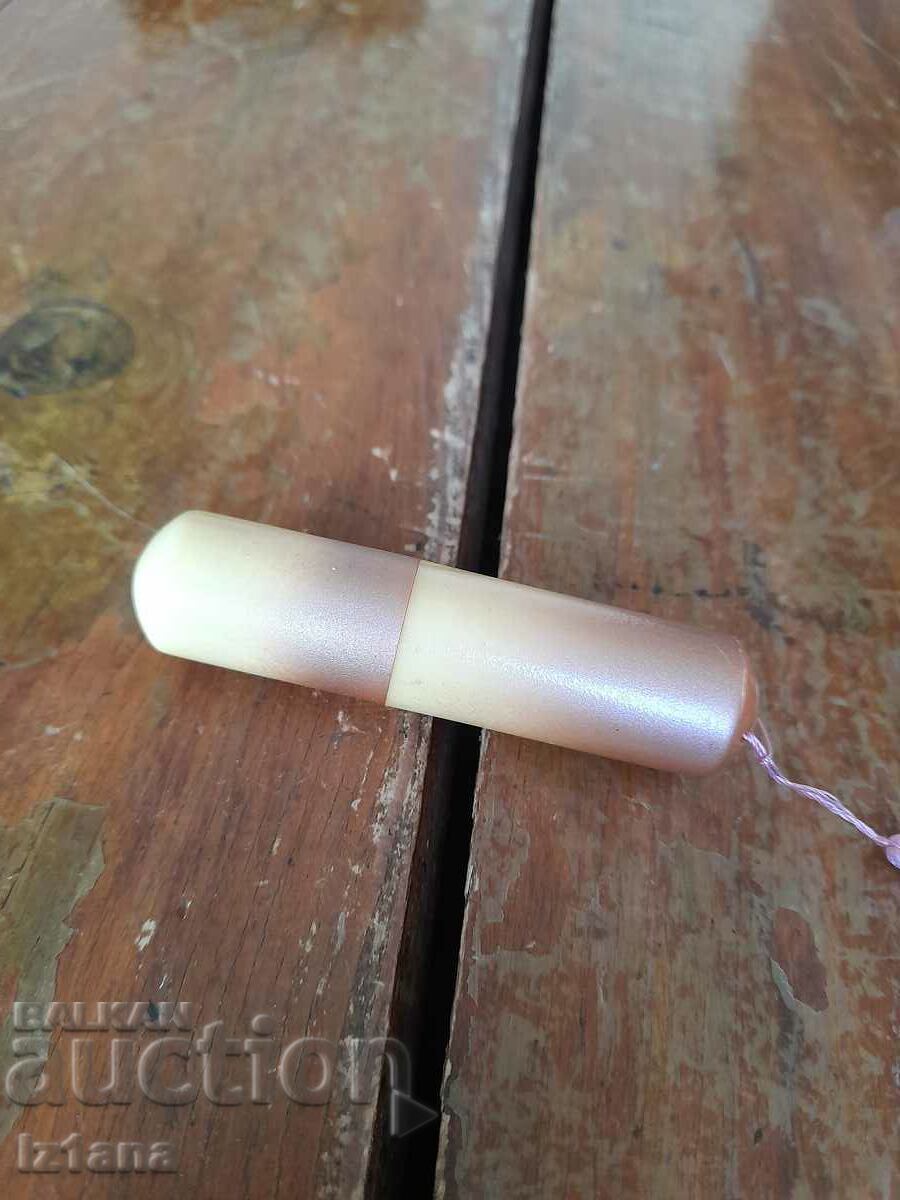 Old lady's nail kit with price 20.00 BGN | € 10.23 Old lady's nail kit with price 20.00 BGN | € 10.23