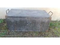 Large military general trunk for personal luggage