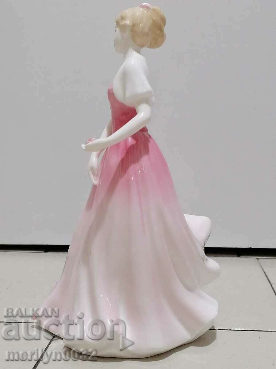 Figure from porcelain plastic figurine figurine Royal Dolton - 7 Figure from porcelain plastic figurine figurine Royal Dolton - 7