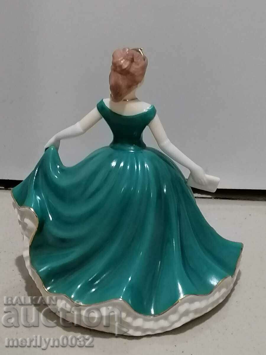 Figure made of porcelain plastic statuette figurine with price 159.00 BGN | € 81.30 Figure made of porcelain plastic statuette figurine with price 159.00 BGN | € 81.30