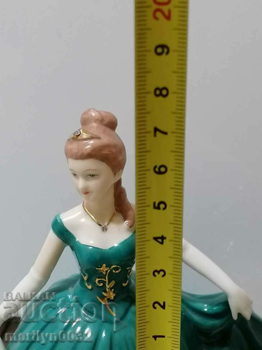 Figure made of porcelain plastic statuette figurine - 6 Figure made of porcelain plastic statuette figurine - 6