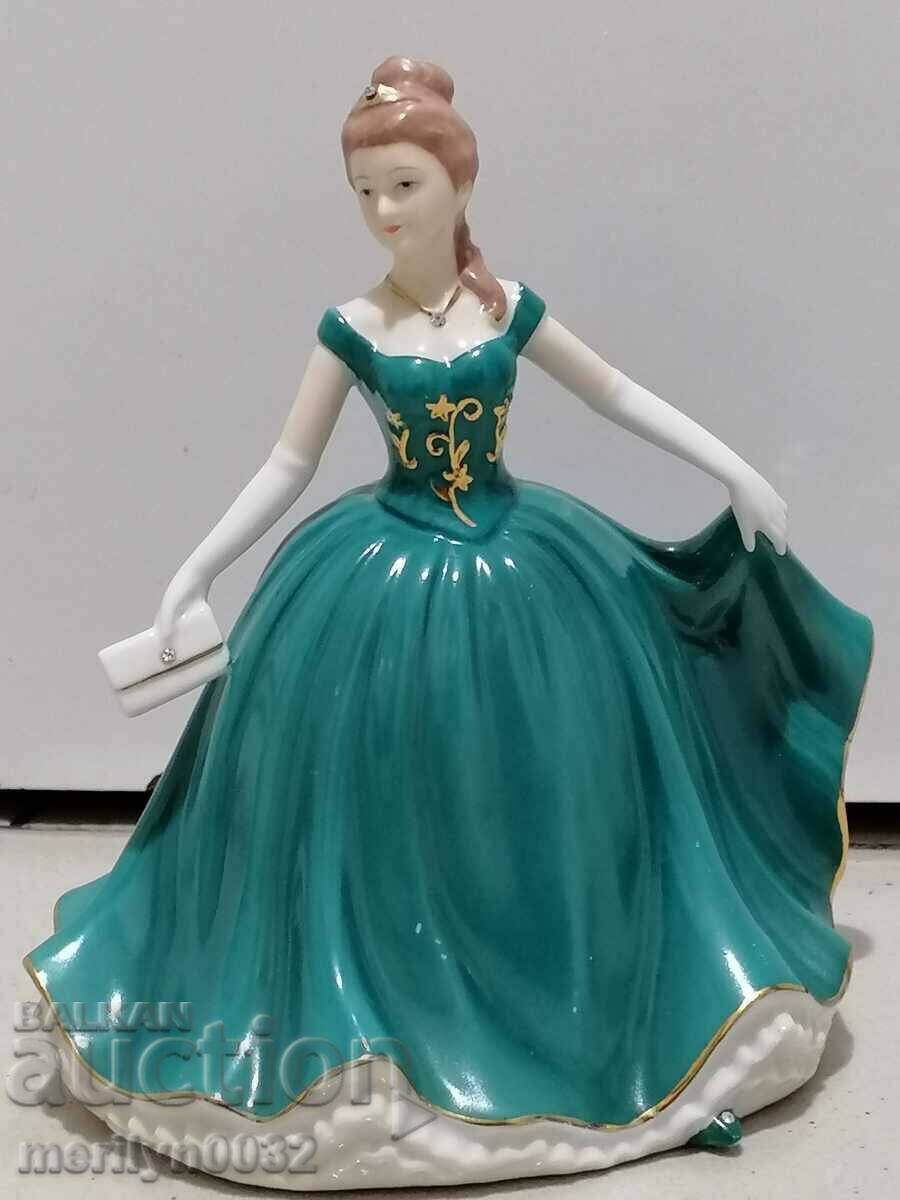 Figure made of porcelain plastic statuette figurine - 7 Figure made of porcelain plastic statuette figurine - 7