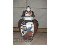 Beautiful jar with lid - Japanese porcelain mark