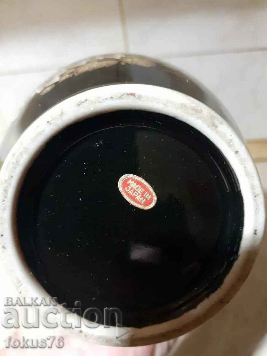 Delivery of Magnificent old vase - Japanese porcelain mark Delivery of Magnificent old vase - Japanese porcelain mark