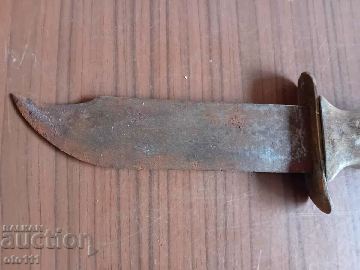 OLD SOLID KNIFE with price 40.00 BGN | € 20.45 OLD SOLID KNIFE with price 40.00 BGN | € 20.45