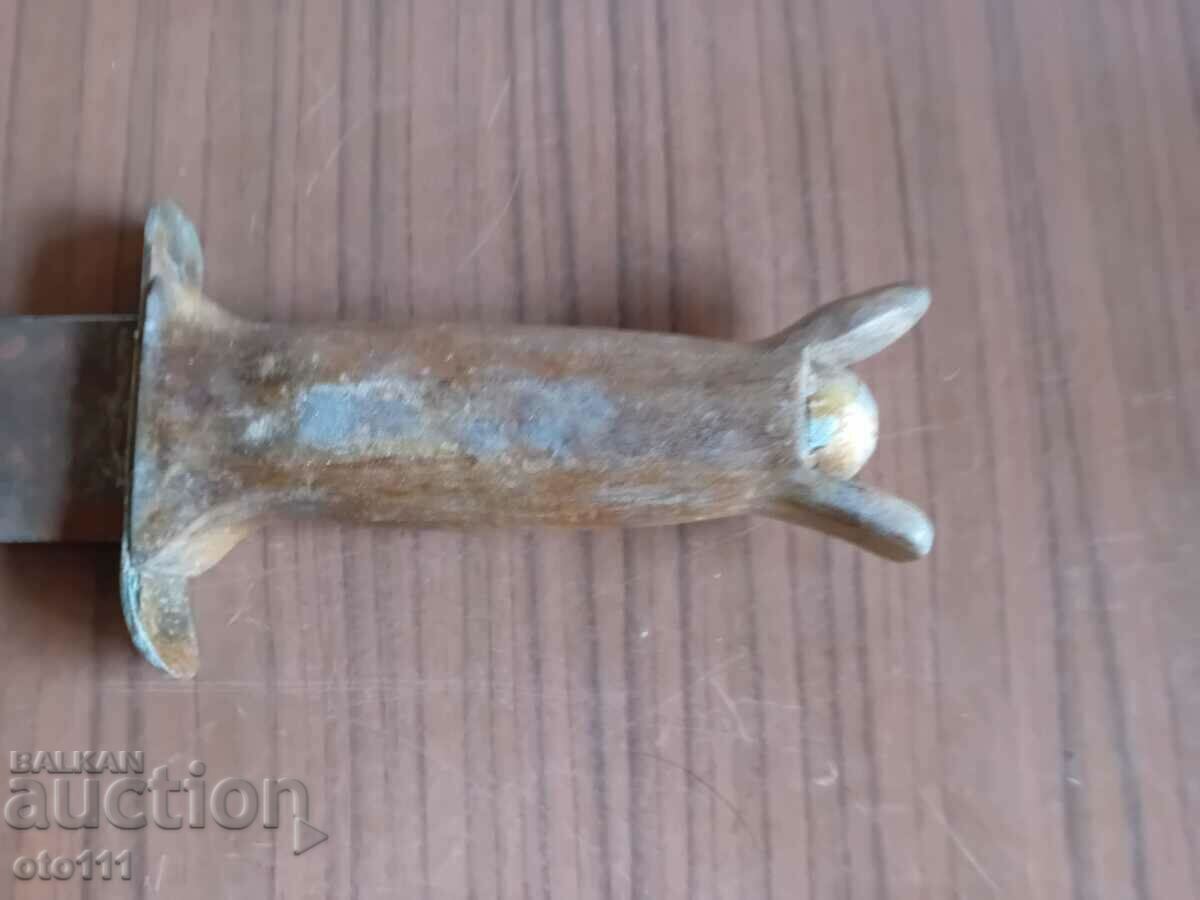 Auction  OLD SOLID KNIFE