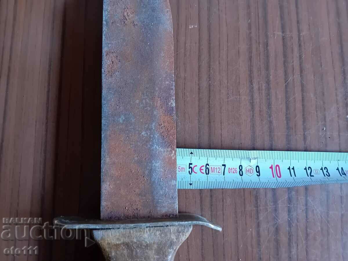 Delivery of OLD SOLID KNIFE Delivery of OLD SOLID KNIFE