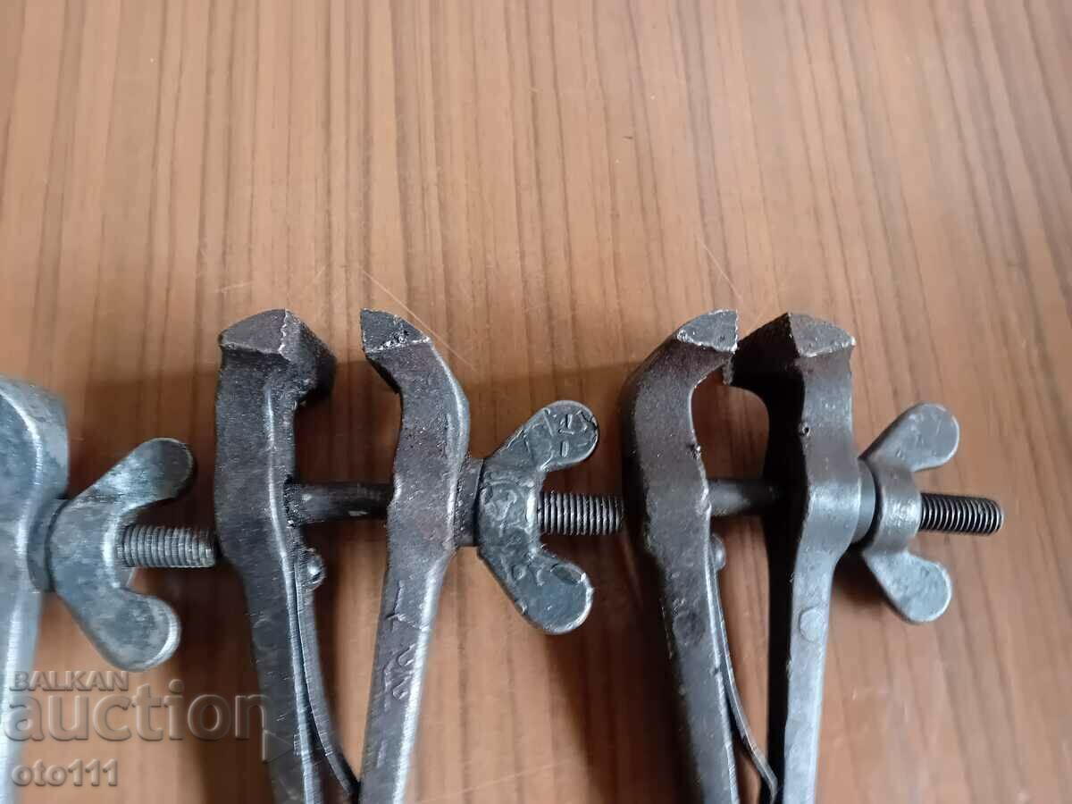 Auction CLAMP VICE - 4 pieces Auction CLAMP VICE - 4 pieces