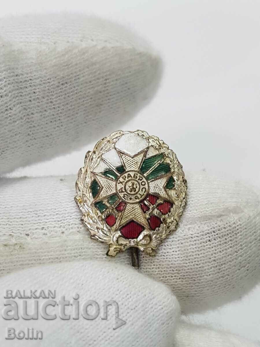 Royal Insignia Enamel Badge For Courage