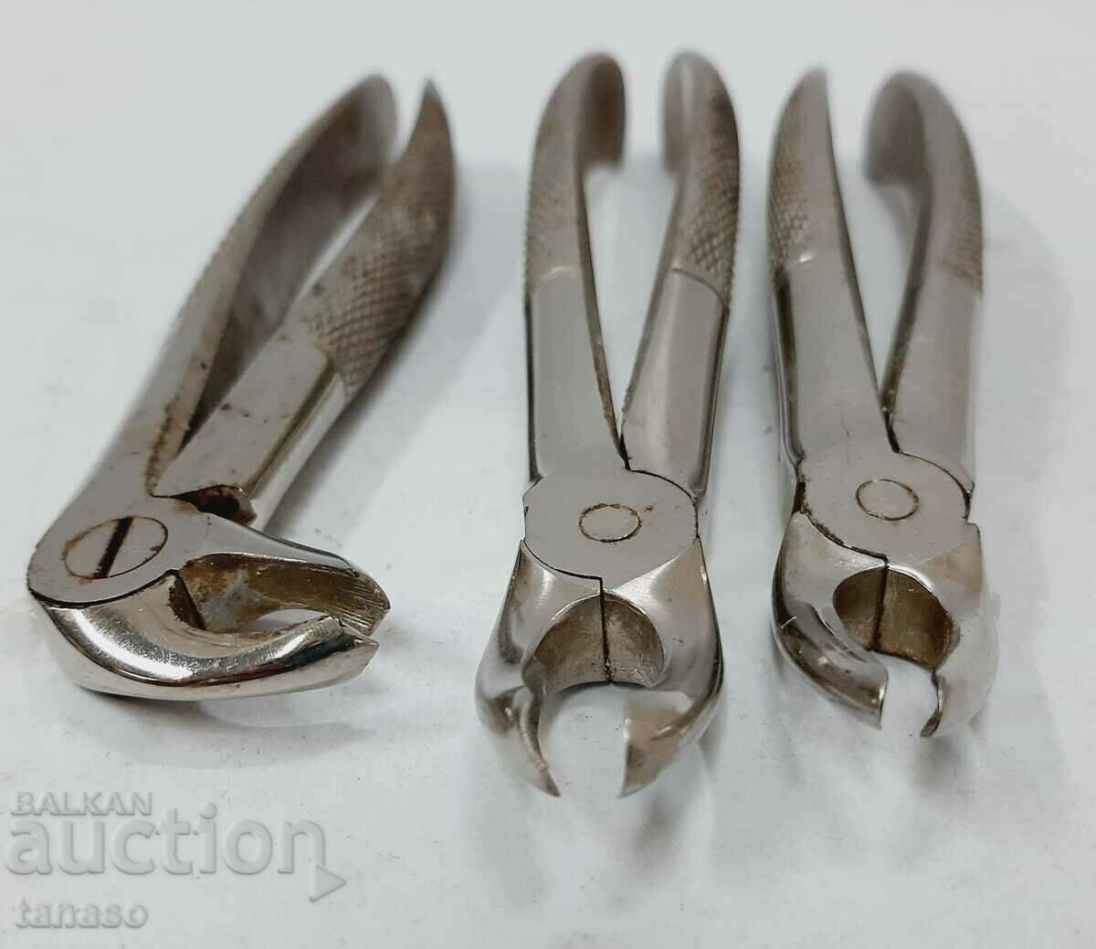 Lot Old dental pliers(17.4) with price 50.00 BGN | € 25.56 Lot Old dental pliers(17.4) with price 50.00 BGN | € 25.56