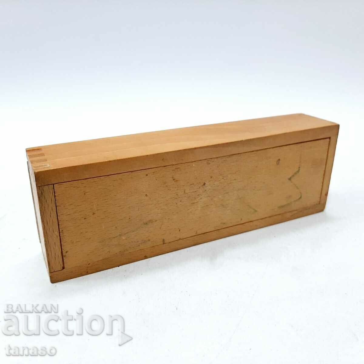 Auction  Old wooden domino(12.4)
