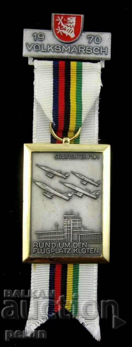 PEOPLE'S MARCH - 1970 - KLOTEN AIRPORT - F 104 FIGHTERS - MEDAL