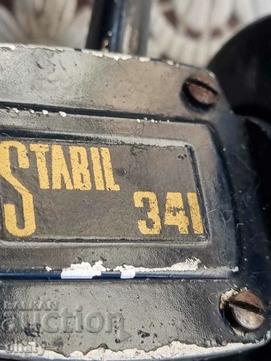 Old fishing reel with price 25.00 BGN | € 12.78