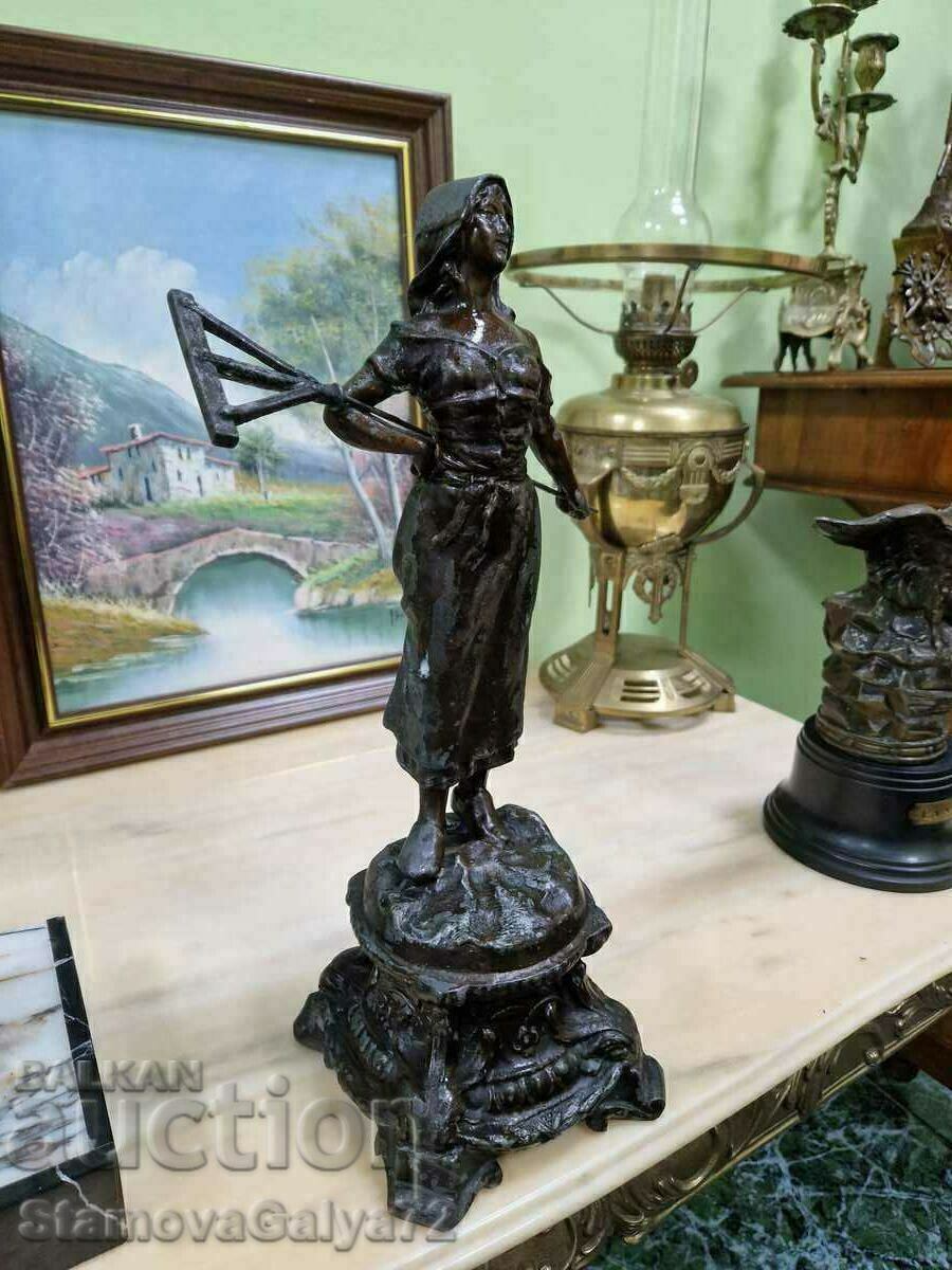 Delivery of A beautiful antique French figure statuette Delivery of A beautiful antique French figure statuette