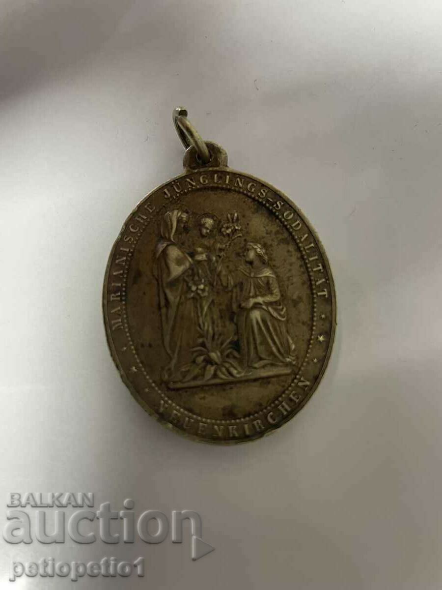 Veneration, undated oval medal of the Marian Youth Co - 6