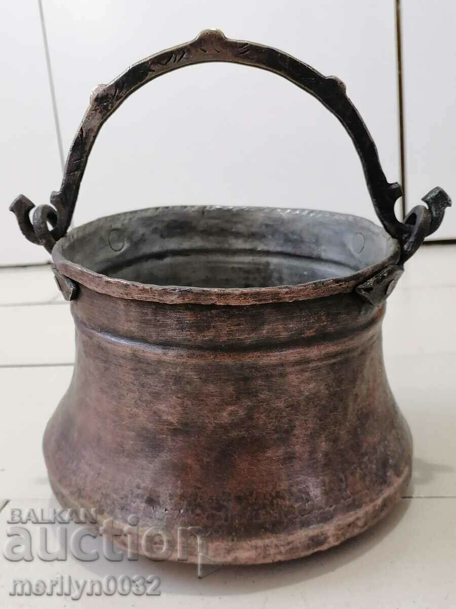 Old copper pot, copper vessel