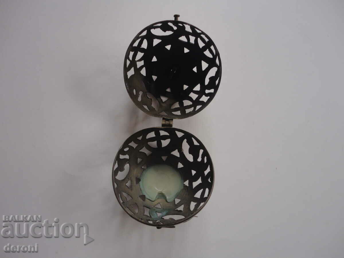 Delivery of Openwork bronze candlestick marked