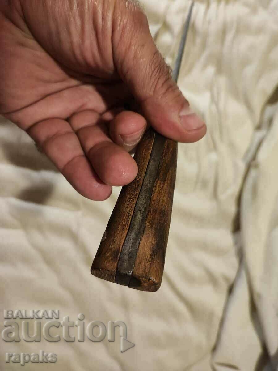 Livrarea Cuțit de burlac de epocă, pumnal, sabie, macetă, karakulak, coasă Livrarea Cuțit de burlac de epocă, pumnal, sabie, macetă, karakulak, coasă