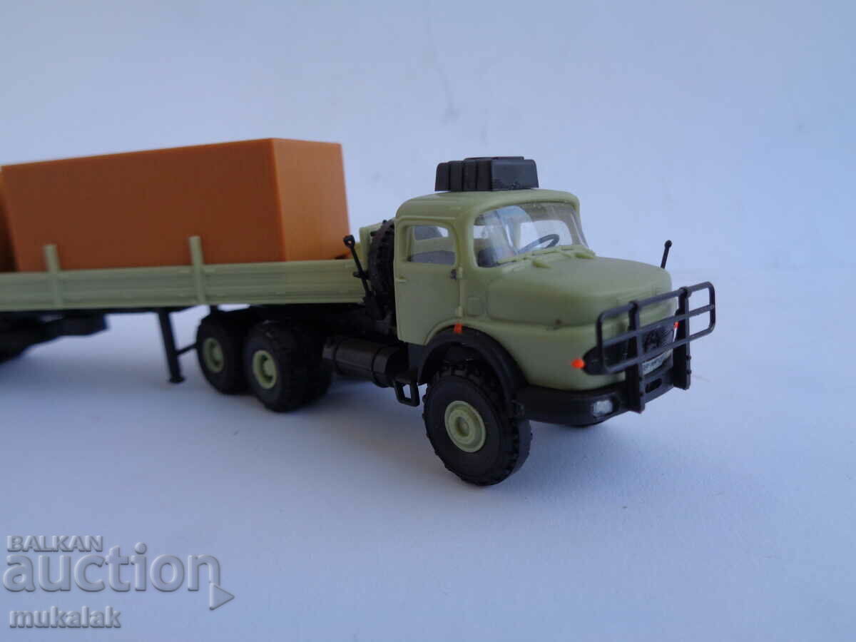 KIBRI H0 1/87 MERCEDES TRUCK MODEL TOY TROLLEY - 5 KIBRI H0 1/87 MERCEDES TRUCK MODEL TOY TROLLEY - 5