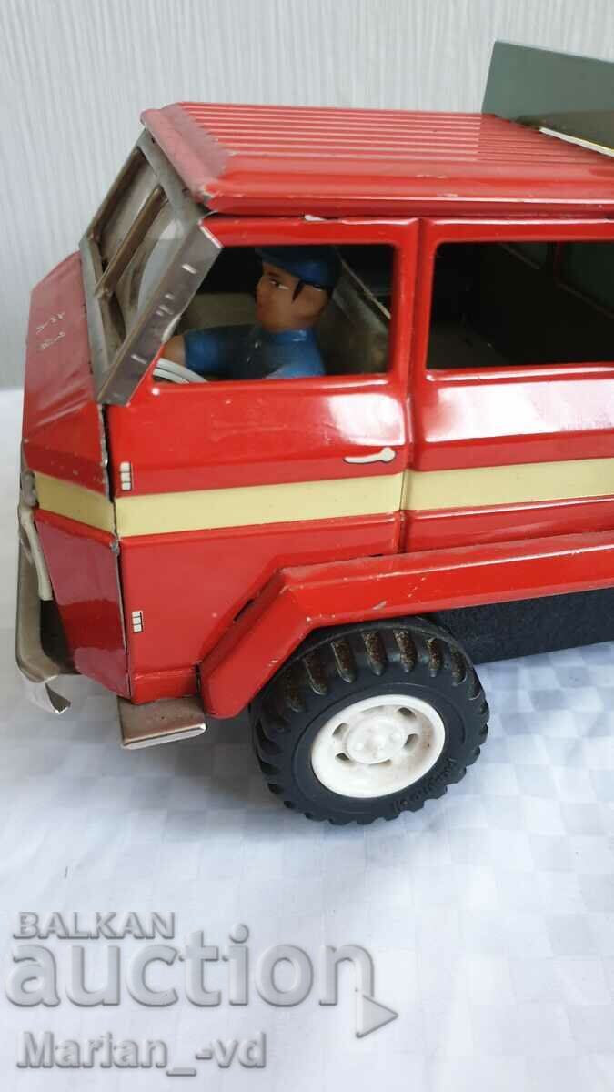 Old Chinese tin toy dump truck with remote control - 7 Old Chinese tin toy dump truck with remote control - 7