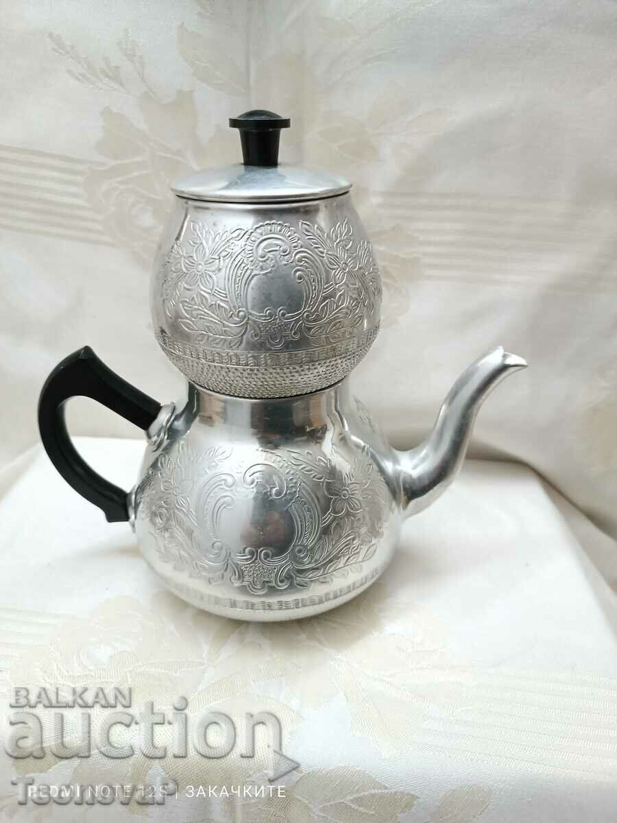 Руски орнаментиран метален чайник за запарка