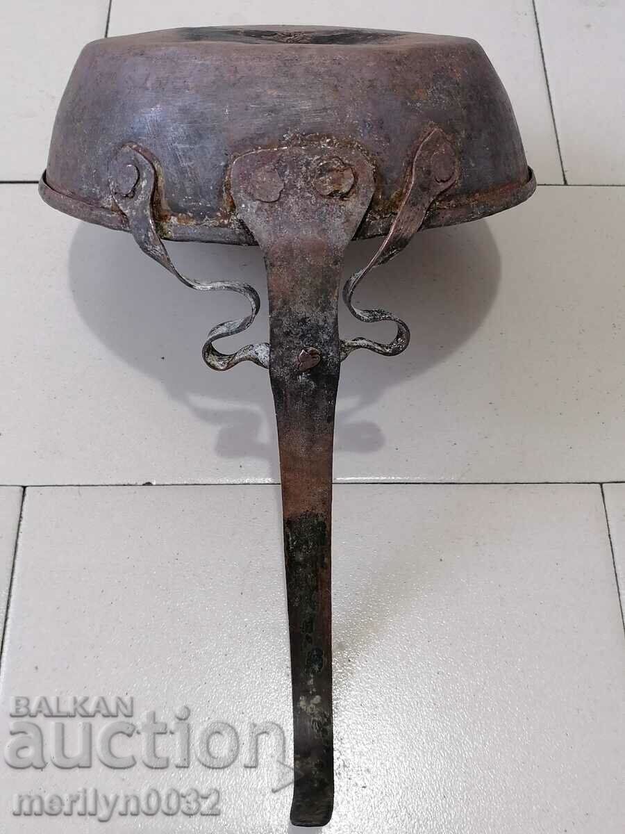 Delivery of Old copper pan, copper, tray, copper vessel Delivery of Old copper pan, copper, tray, copper vessel