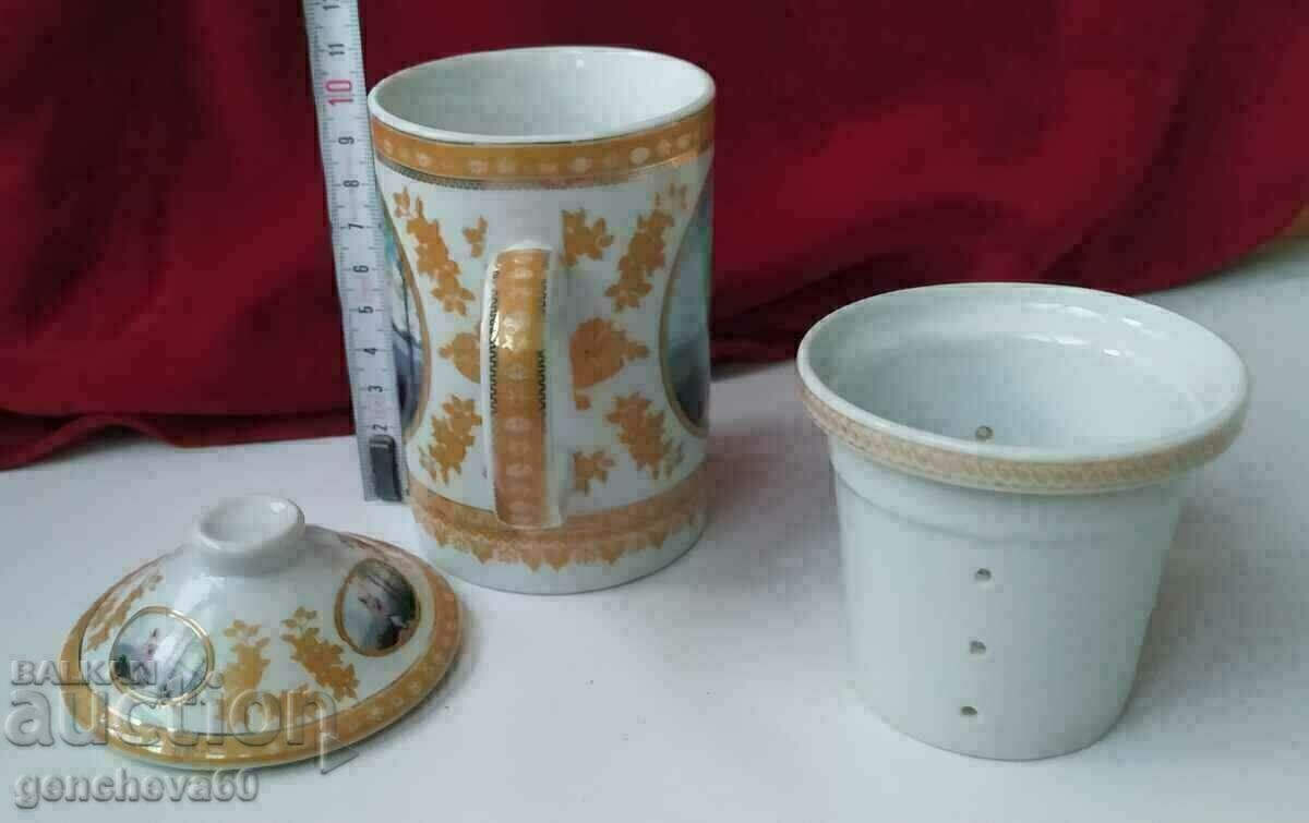 Designer tea cup in 3 parts, porcelain, marking with price 15.00 BGN | € 7.67 Designer tea cup in 3 parts, porcelain, marking with price 15.00 BGN | € 7.67