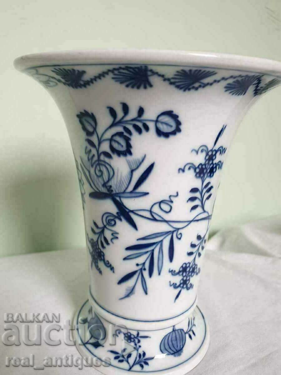 Auction Porcelain vase - Meissen Auction Porcelain vase - Meissen