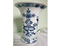 Porcelain vase - Meissen