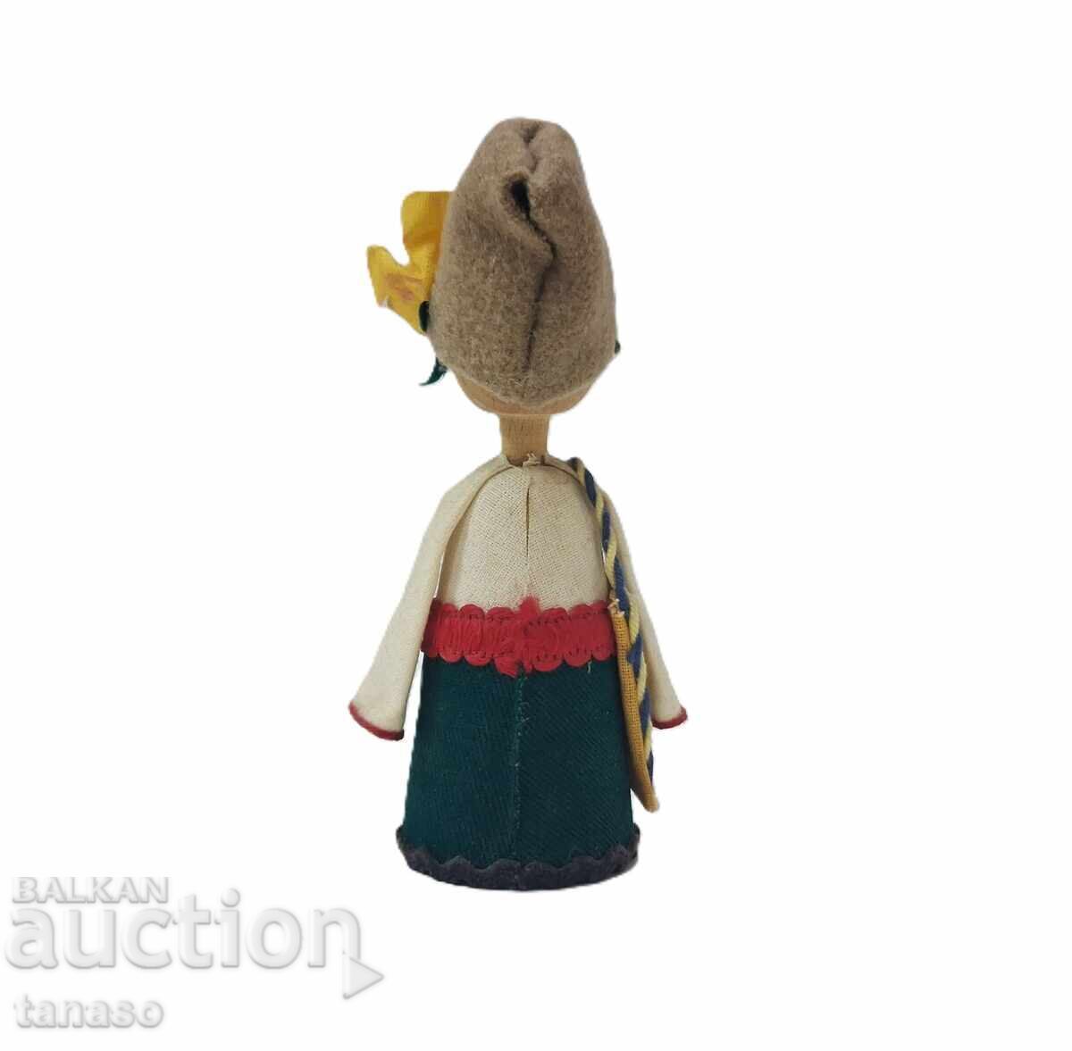 Δημοπρασία Παλιά ξύλινη, έθνικ, παραδοσιακή κούκλα Δημοπρασία Παλιά ξύλινη, έθνικ, παραδοσιακή κούκλα