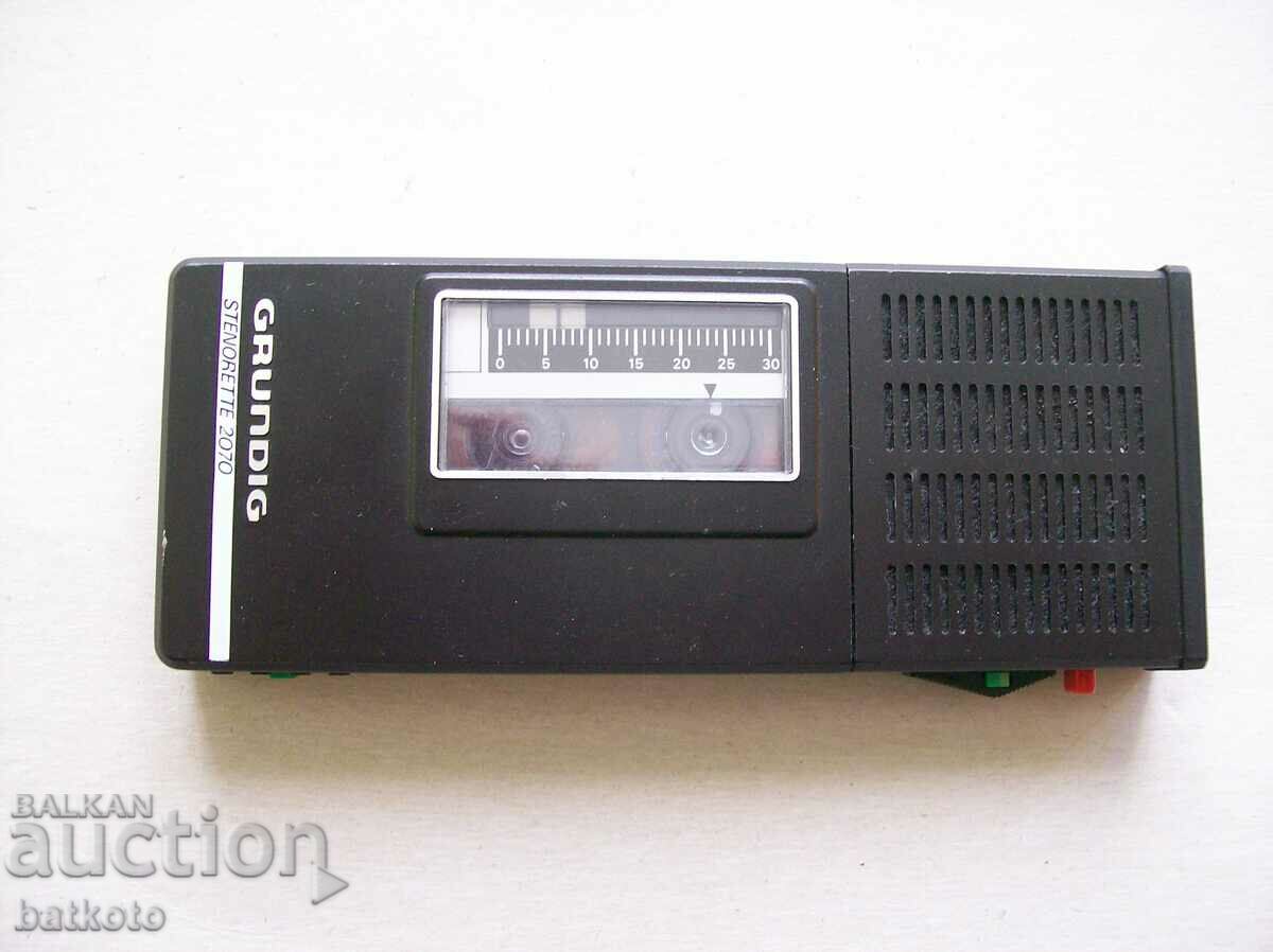 Παλιά λειτουργική αναλογική συσκευή εγγραφής φωνής από τη Soca