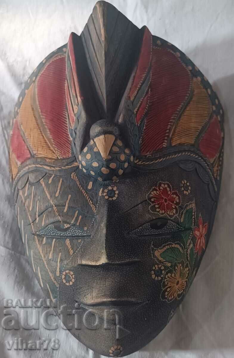 Mască veche de perete din lemn