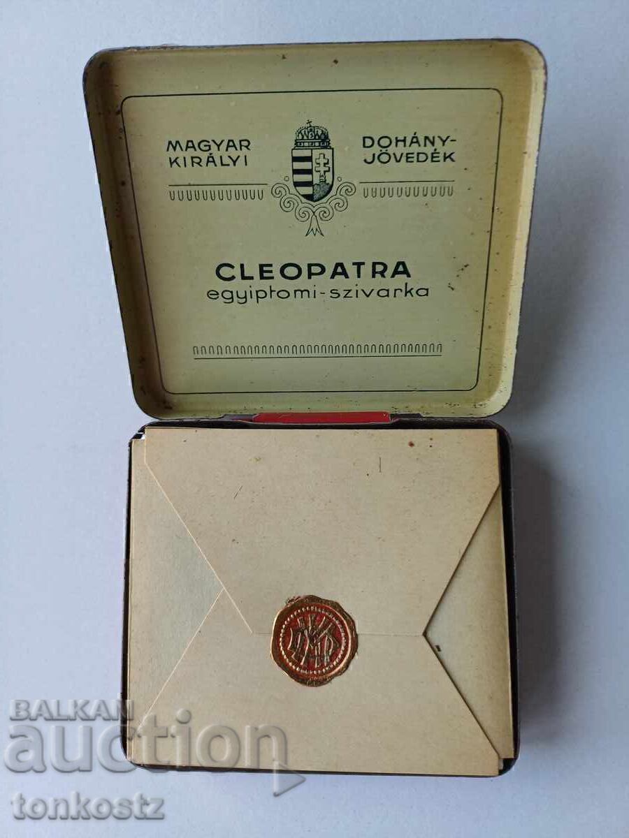 Metal cigarette case with price 50.00 BGN | € 25.56 Metal cigarette case with price 50.00 BGN | € 25.56