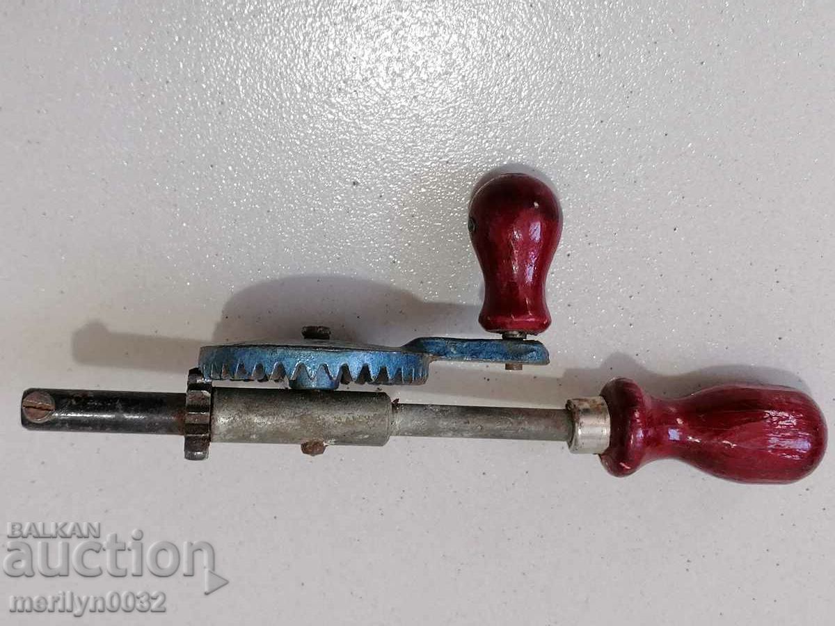 Manual carpentry drill pioneer matcap NRB with price 39.00 BGN | € 19.94 Manual carpentry drill pioneer matcap NRB with price 39.00 BGN | € 19.94