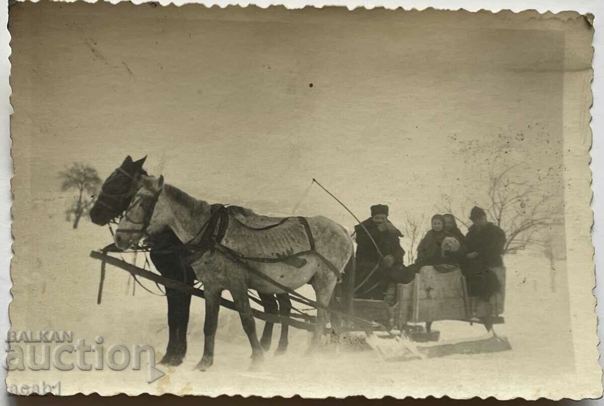 Χειμερινή άμαξα με άλογο